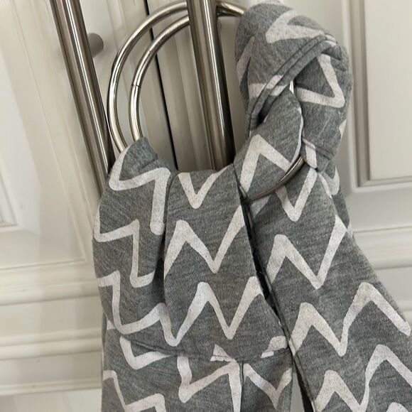 Pet Sling Carrier - Picture 4 of 4